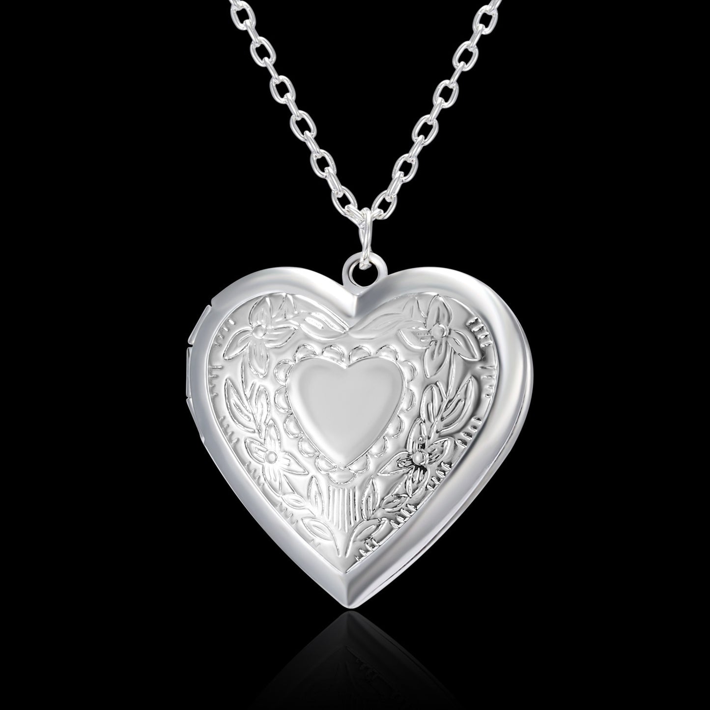 Carved Design Love Necklace Personalized Heart-shaped Photo Frame Pendant Necklace