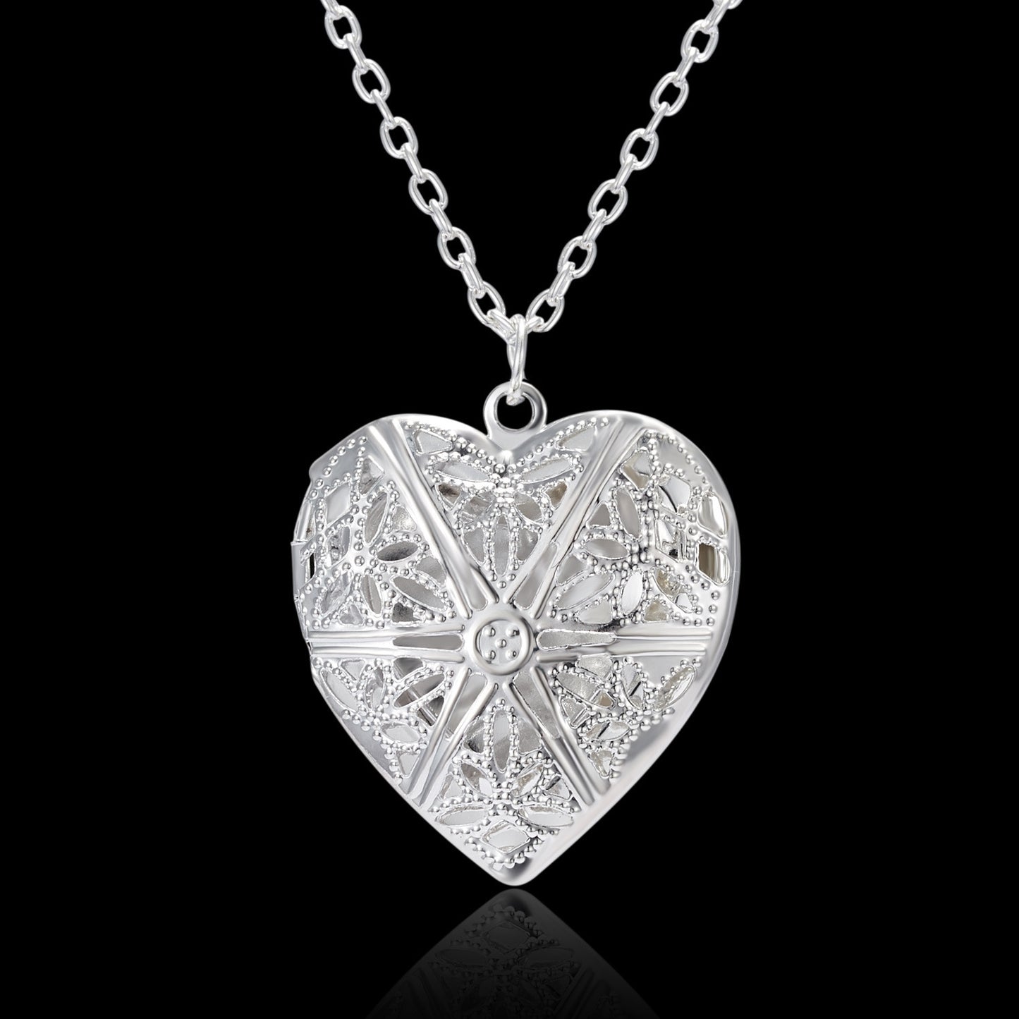 Carved Design Love Necklace Personalized Heart-shaped Photo Frame Pendant Necklace