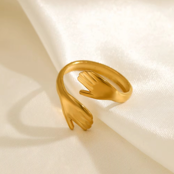 Trendy hug Ring