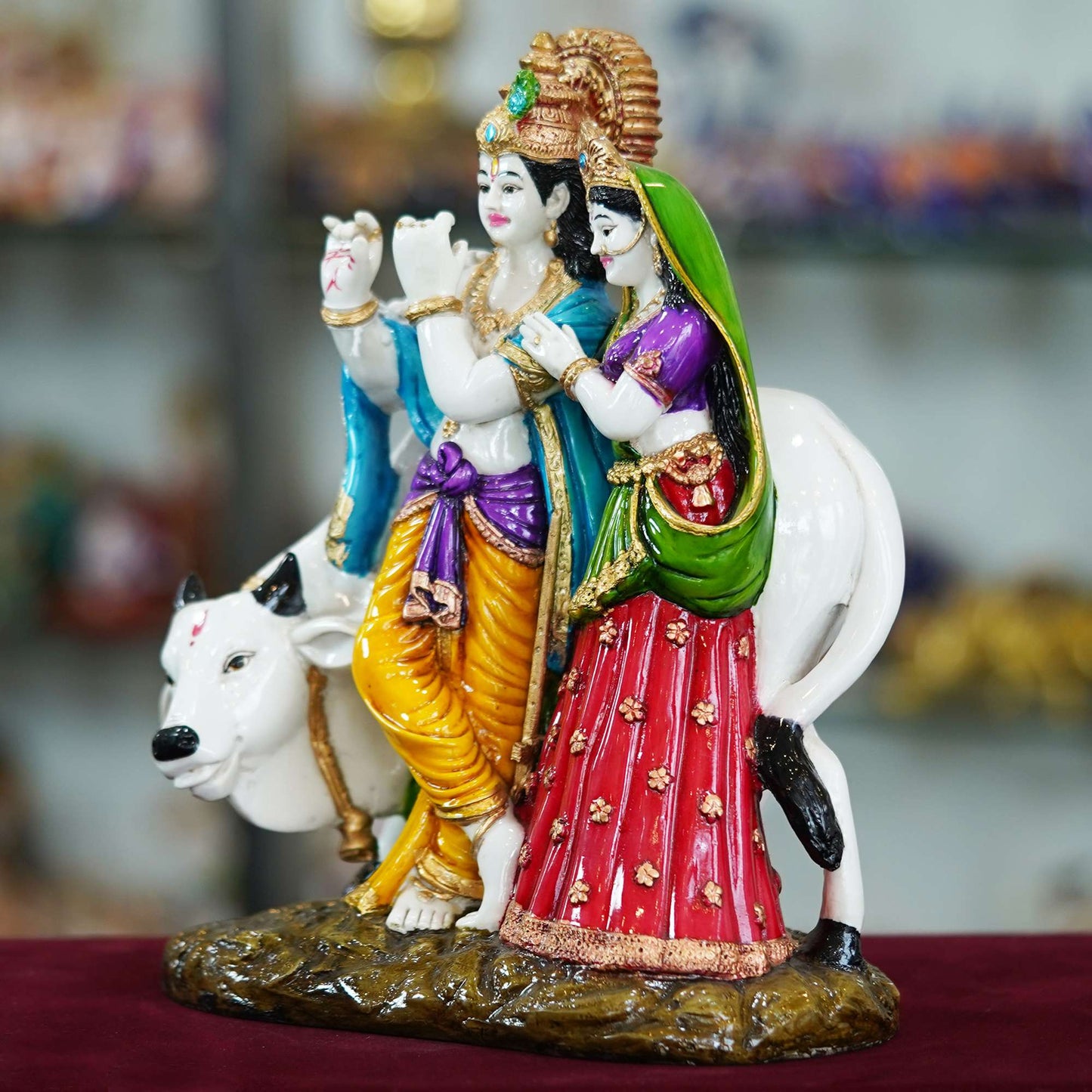 Radha Krishna Divine Sculpture with Sacred Cow – Symbol of Love, Purity, and Spiritual Harmony