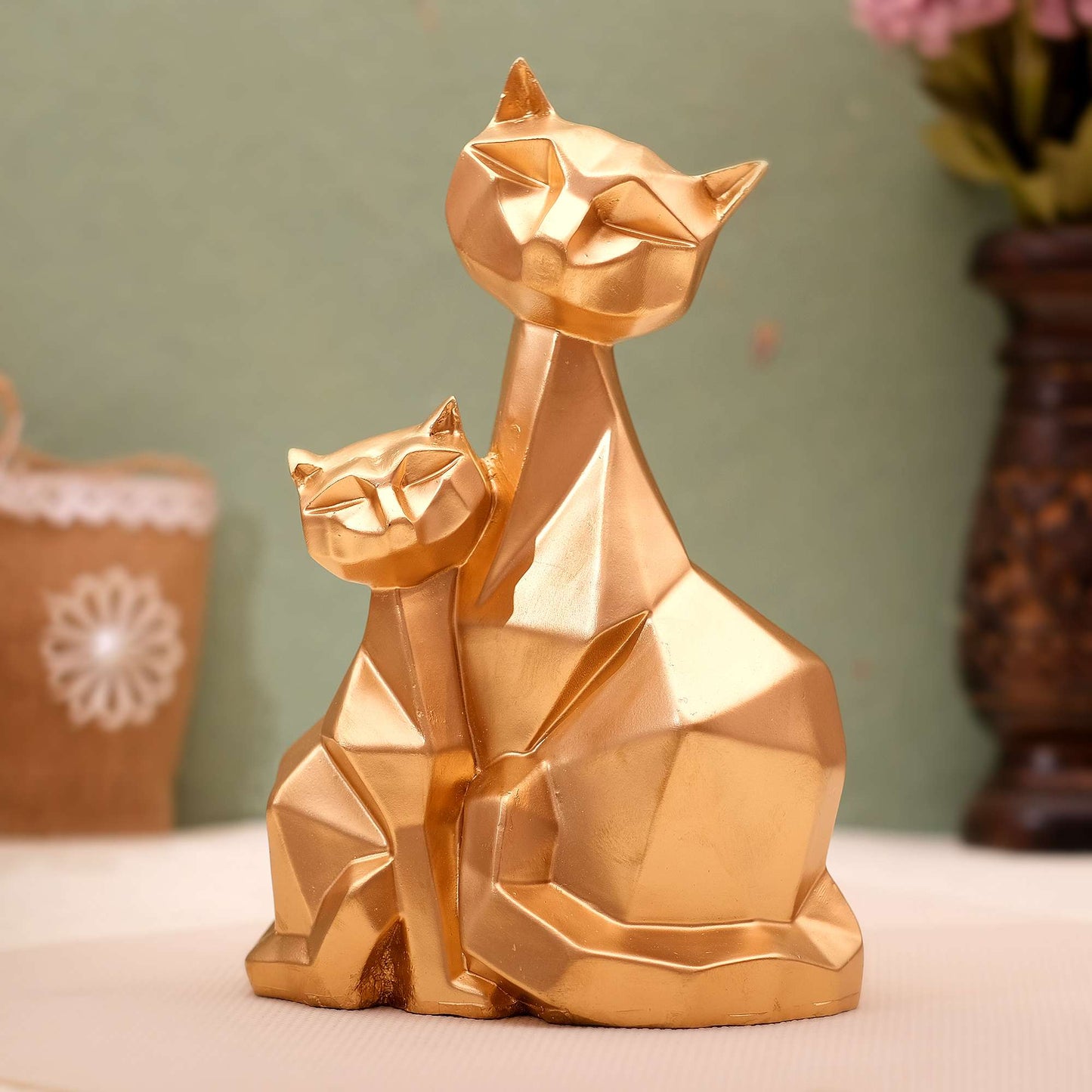 Golden Geometric Cat Figurine – Modern Minimalist Home Decor
