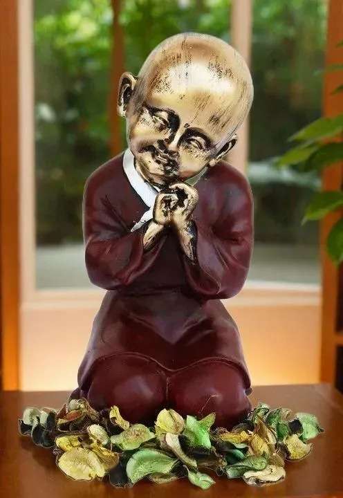 Meditating Monk Figurine – Handcrafted Serenity Statue for Home and Garden Deco