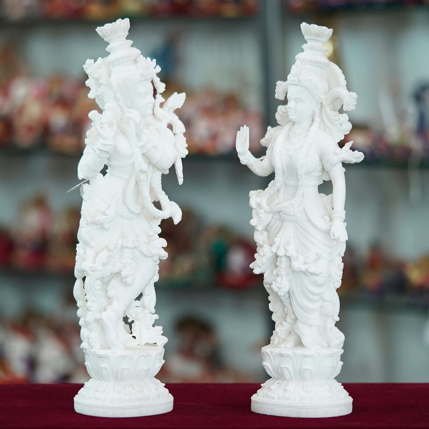 Elegant White Marble Radha Krishna Statues – Intricately Handcrafted Decorative Idols