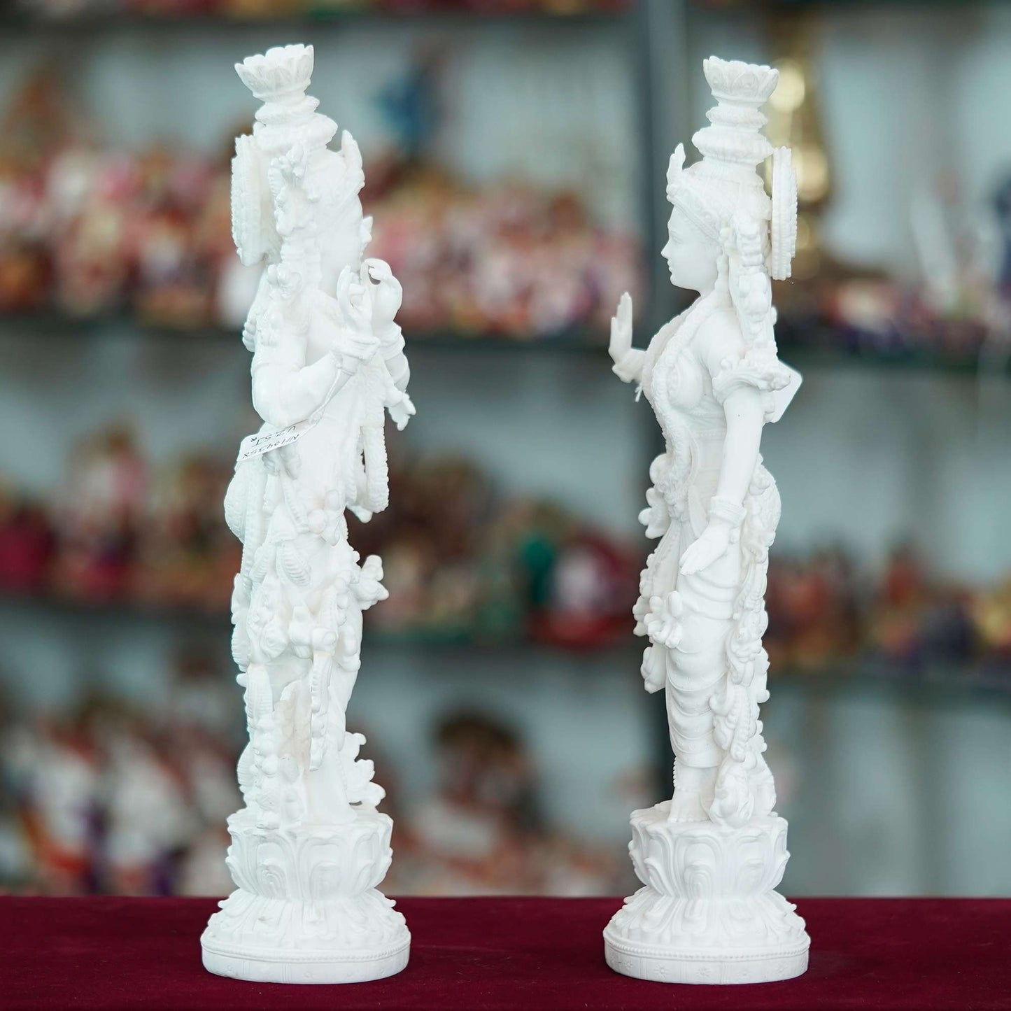 Elegant White Marble Radha Krishna Statues – Intricately Handcrafted Decorative Idols