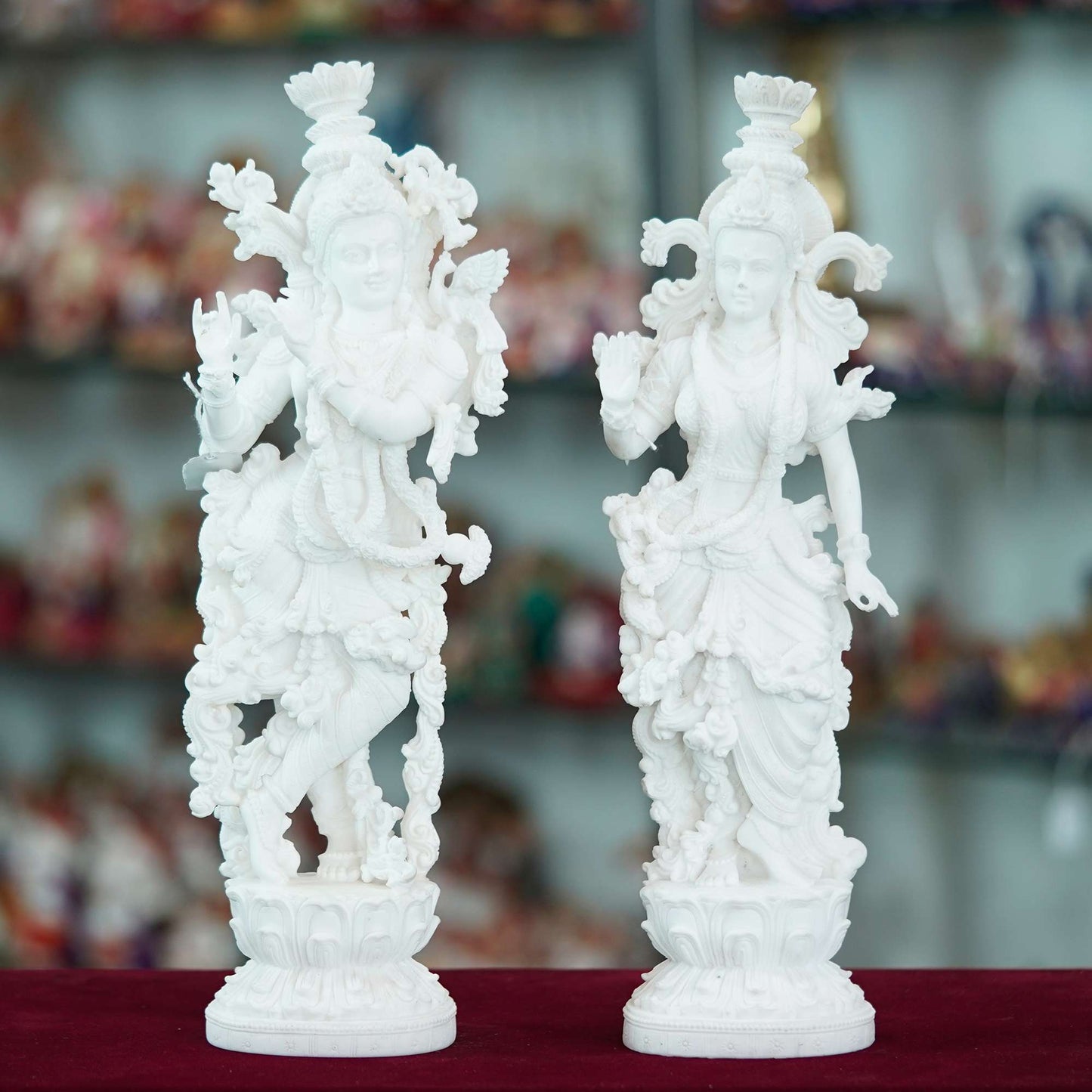 Elegant White Marble Radha Krishna Statues – Intricately Handcrafted Decorative Idols